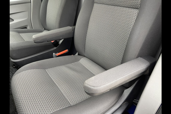 Volkswagen Transporter 2.0 TDI 150pk DSG automaat L2H1 30 Comfortline / vaste prijs rijklaar € 17.950 ex btw / lease vanaf € 330 / euro 6 / bpm vrij / airco / cruise / navi / pdc / achterklep !
