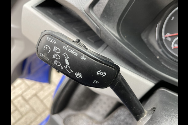 Volkswagen Transporter 2.0 TDI 150pk DSG automaat L2H1 30 Comfortline / vaste prijs rijklaar € 17.950 ex btw / lease vanaf € 330 / euro 6 / bpm vrij / airco / cruise / navi / pdc / achterklep !