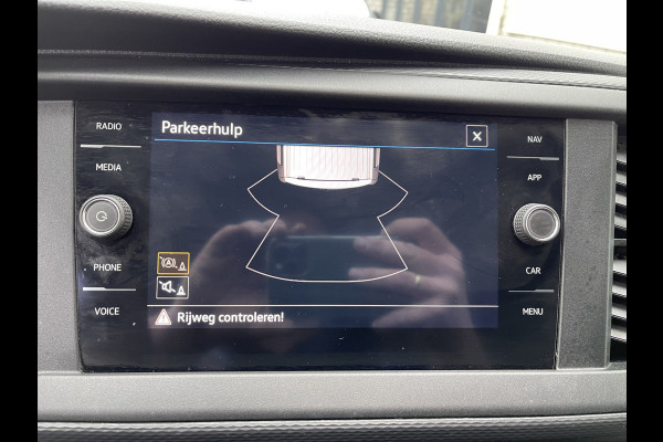 Volkswagen Transporter 2.0 TDI 150pk DSG automaat L2H1 30 Comfortline / vaste prijs rijklaar € 17.950 ex btw / lease vanaf € 330 / euro 6 / bpm vrij / airco / cruise / navi / pdc / achterklep !