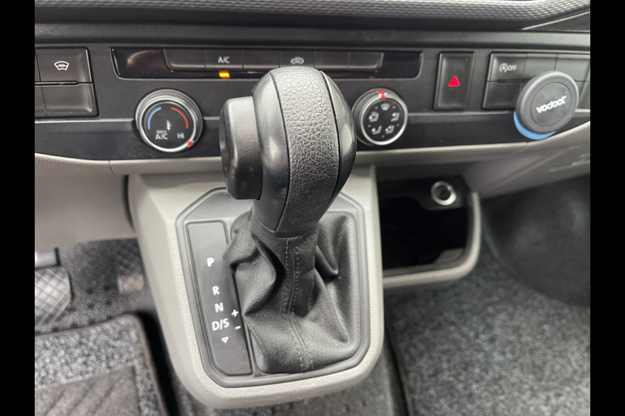 Volkswagen Transporter 2.0 TDI 150pk DSG automaat L2H1 30 Comfortline / vaste prijs rijklaar € 17.950 ex btw / lease vanaf € 330 / euro 6 / bpm vrij / airco / cruise / navi / pdc / achterklep !