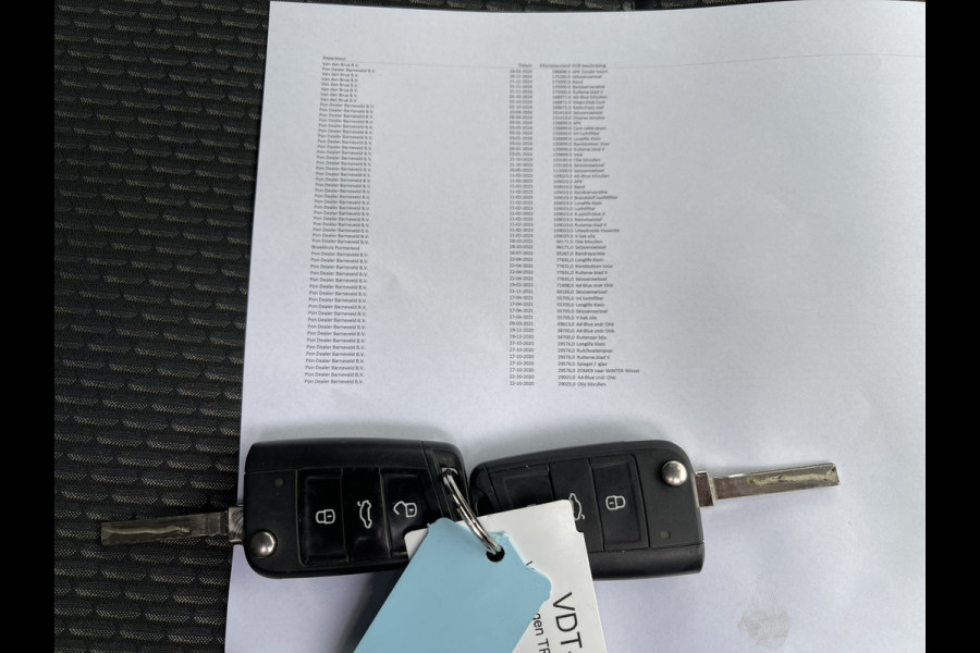 Volkswagen Transporter 2.0 TDI 150pk DSG automaat L2H1 30 Comfortline / vaste prijs rijklaar € 17.950 ex btw / lease vanaf € 330 / euro 6 / bpm vrij / airco / cruise / navi / pdc / achterklep !