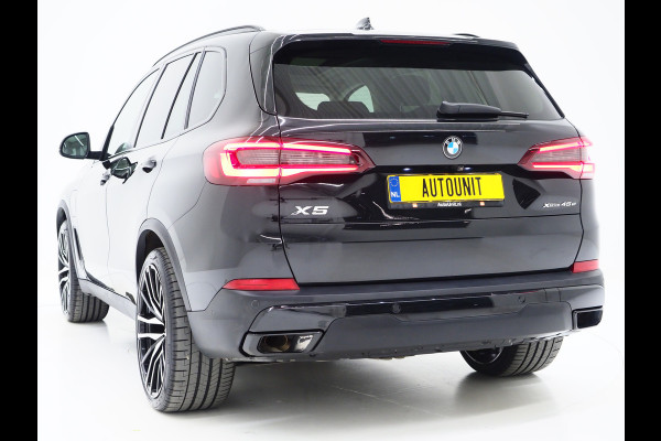 BMW X5 xDrive45e Full Black | Panoramadak | Luchtvering | Head Up | Adaptive Cruise | Camera