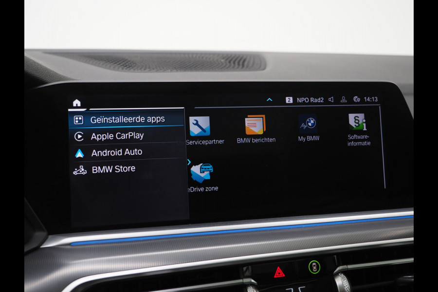 BMW X5 xDrive45e Full Black | Panoramadak | Luchtvering | Head Up | Adaptive Cruise | Camera