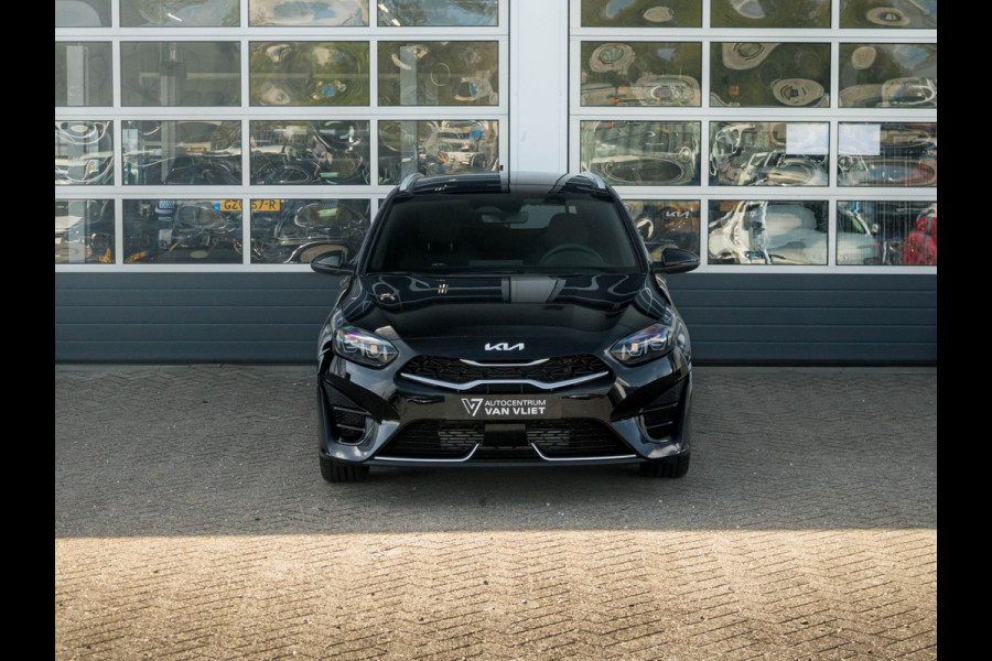 Kia Ceed Sportswagon 1.5 T-GDi GT-PlusLine | Direct leverbaar | Schuif/Kanteldak | Stoel&Stuur Verwarming | Premium Audio | Navi | 18"