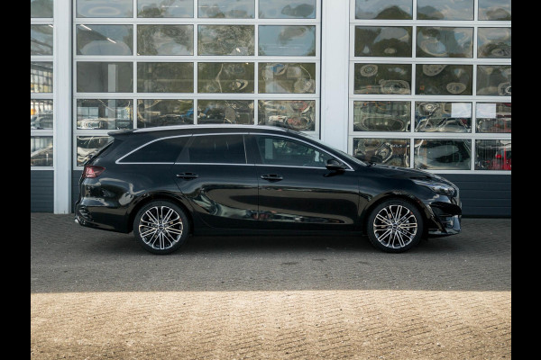 Kia Ceed Sportswagon 1.5 T-GDi GT-PlusLine | Direct leverbaar | Schuif/Kanteldak | Stoel&Stuur Verwarming | Premium Audio | Navi | 18"