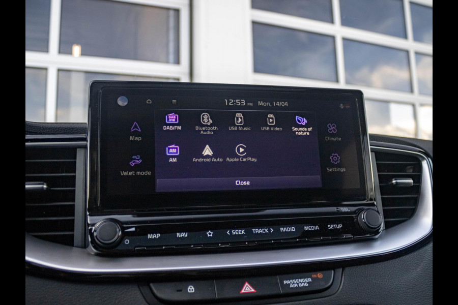 Kia Ceed Sportswagon 1.5 T-GDi GT-PlusLine | Direct leverbaar | Schuif/Kanteldak | Stoel&Stuur Verwarming | Premium Audio | Navi | 18"