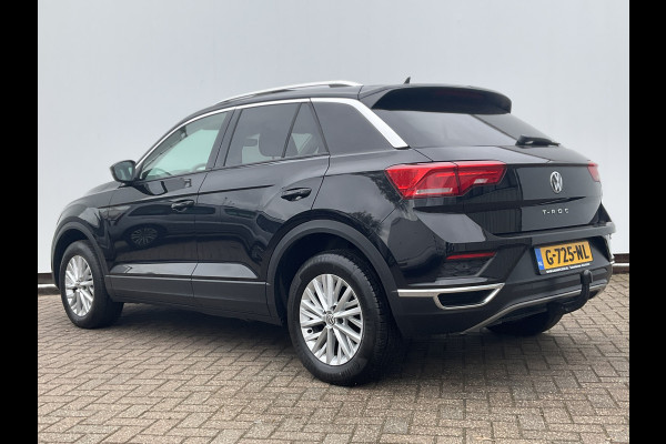 Volkswagen T-Roc 1.5 TSI Style Automaat Pano.dak Adap.Cruise Trekhaak Digitaal Vol Opties!