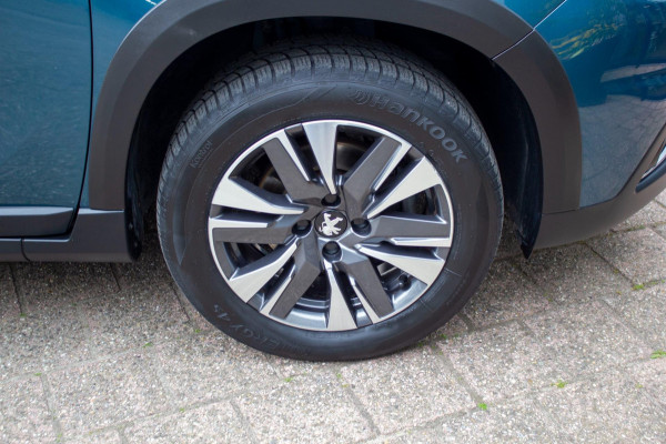 Peugeot 2008 1.2 PureTech Allure 110pk Trekhaak Lmv Camera Clima Navi Bluetooth