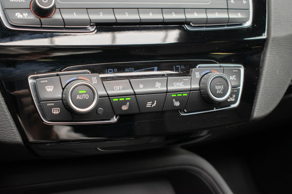 BMW X1 xDrive25e Executive Edition |Pano|HUD|H&K|Memory|Stuurverwarm.|Camera|