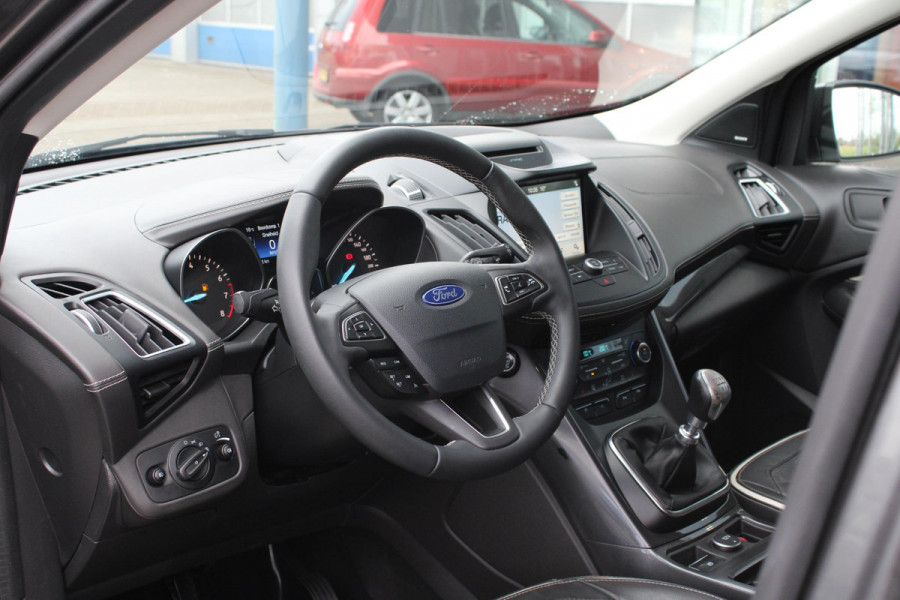 Ford Kuga 1.5 EcoBoost Vignale | Trekhaak Afneembaar 2000KG | Cruise Control | Navigatie | Climate Control | Lichtmetalen Velgen |