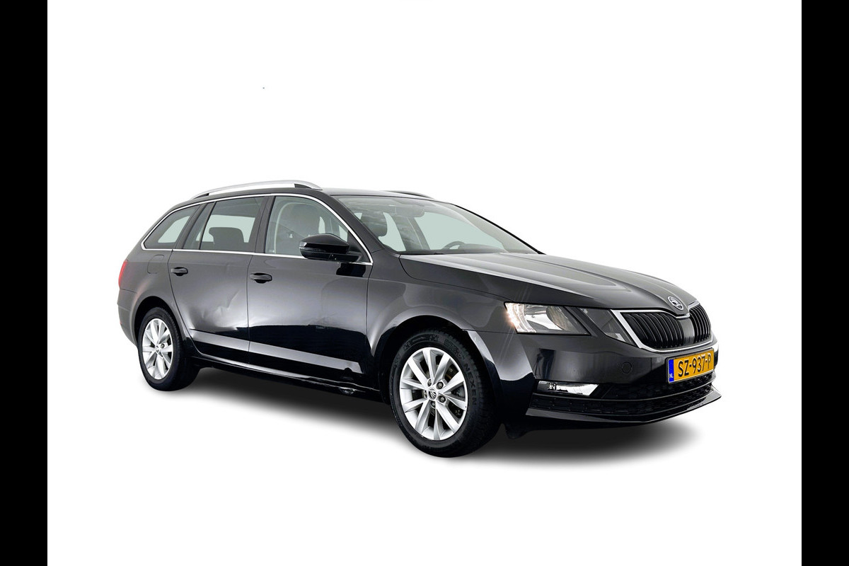 Škoda Octavia Combi 1.6 TDI Greentech Clever Edition Aut. *1/2LEATHER | NAVI-FULLMAP | COMFORT-SEATS | DAB+ | HEATED-SEATS | 16''ALU | TOWBAR | ECC | PDC | CRUISE*