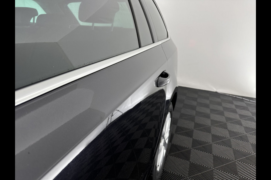 Škoda Octavia Combi 1.6 TDI Greentech Clever Edition Aut. *1/2LEATHER | NAVI-FULLMAP | COMFORT-SEATS | DAB+ | HEATED-SEATS | 16''ALU | TOWBAR | ECC | PDC | CRUISE*