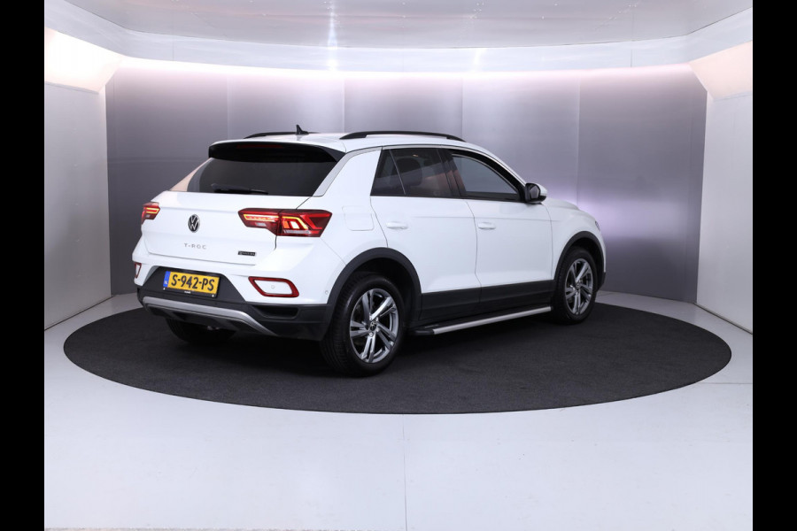 Volkswagen T-Roc 1.0 TSI Life 75 Edition 110pk 6bak| digital display| camera| side-skirts| navi | 17'LM-velgen| parksensors