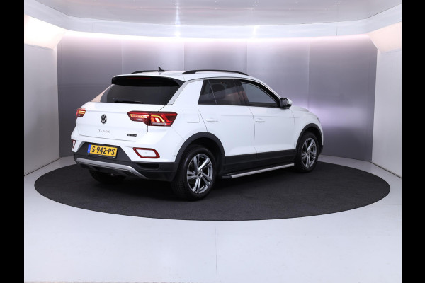 Volkswagen T-Roc 1.0 TSI Life 75 Edition 110pk 6bak| digital display| camera| side-skirts| navi | 17'LM-velgen| parksensors