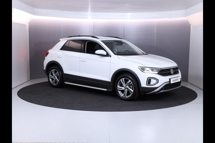 Volkswagen T-Roc 1.0 TSI Life 75 Edition 110pk 6bak| digital display| camera| side-skirts| navi | 17'LM-velgen| parksensors