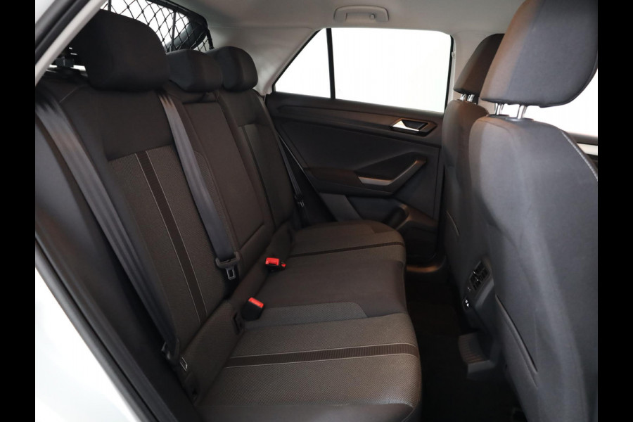 Volkswagen T-Roc 1.0 TSI Life 75 Edition 110pk 6bak| digital display| camera| side-skirts| navi | 17'LM-velgen| parksensors