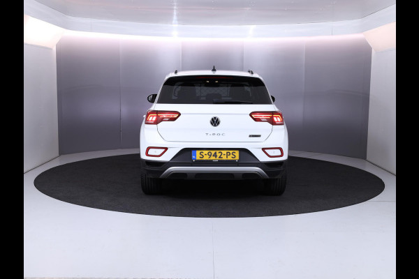 Volkswagen T-Roc 1.0 TSI Life 75 Edition 110pk 6bak| digital display| camera| side-skirts| navi | 17'LM-velgen| parksensors