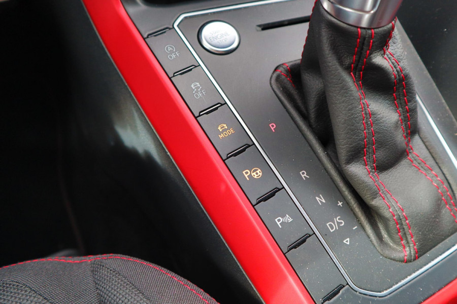 Volkswagen Polo 2.0 TSI GTI | Beats | Pano | Keyless | Virtueel | Camera