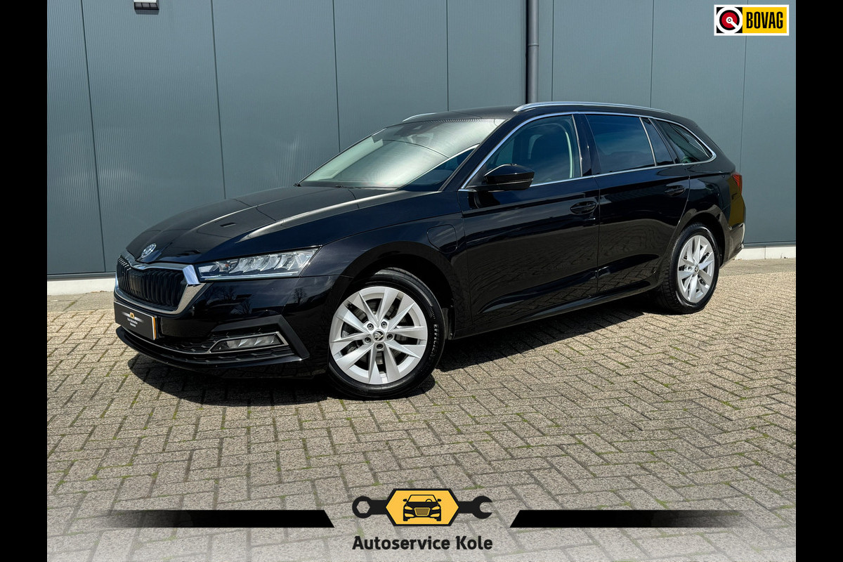 Škoda Octavia Combi 1.4 TSI iV * Style * Stoelverw * Digitale teller * Cruise * Škoda Octavia Combi 1.4 TSI iV * Style * Stoelverw * Digitale teller * Cruise *
