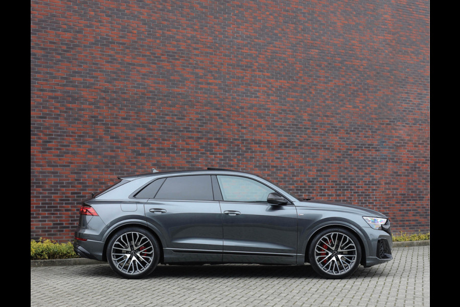 Audi Q8 60 TFSIe Quattro *B&O advanced*Vierwielsturing*Trekhaak*Massage*