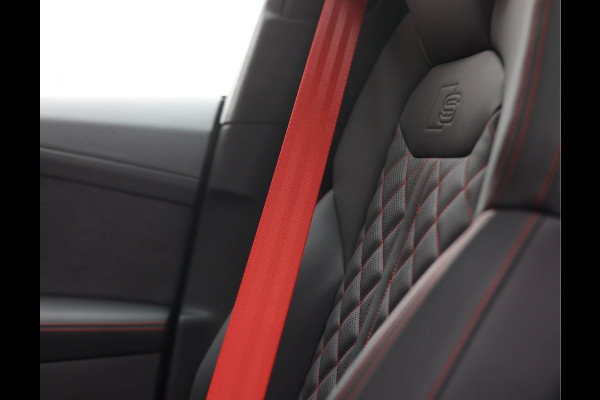 Audi Q8 60 TFSIe Quattro *B&O advanced*Vierwielsturing*Trekhaak*Massage*