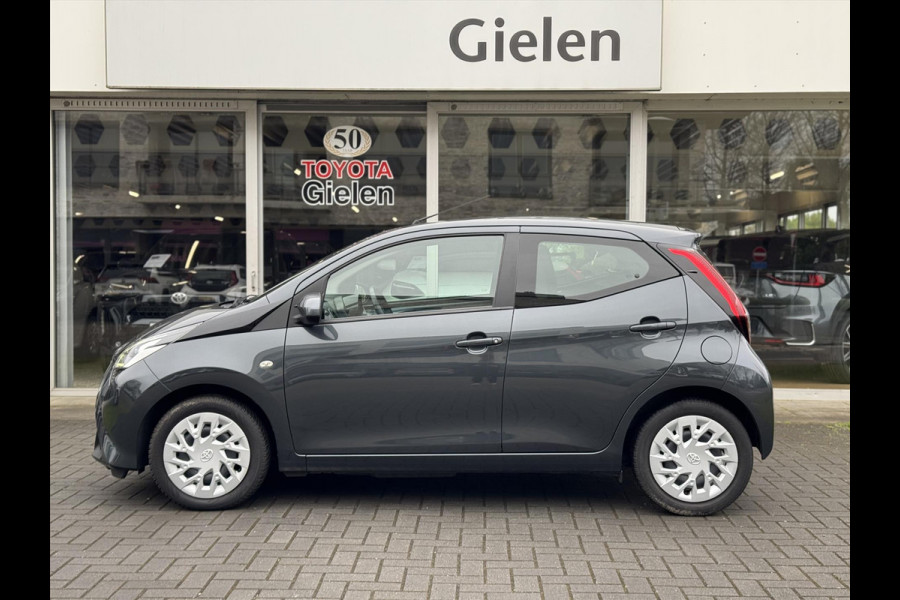 Toyota Aygo 1.0 VVT-i 72pk X-Play | Eerste eigenaar, Apple CarPlay/Android Auto, Parkeercamera, Bluetooth, Stuurbediening