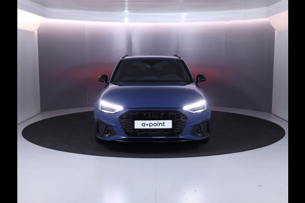 Audi A4 Avant 35 TFSI S edition Competition 150 pk S-tronic | Verlengde garantie | Navigatie | Parkeersensoren | Autom. airco (3 zones) | Stoelverwarming | S-Line |