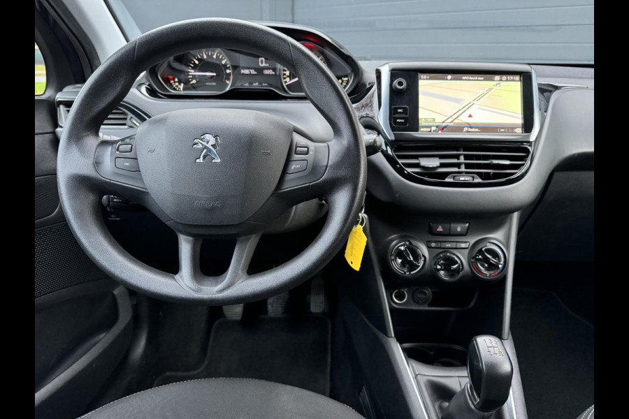 Peugeot 208 1.2 PureTech Blue Lion Navi,Airco,Cruise,Trekhaak,Pdc,Weinig KM,Dealer Onderhouden,Apk tot 03-2026