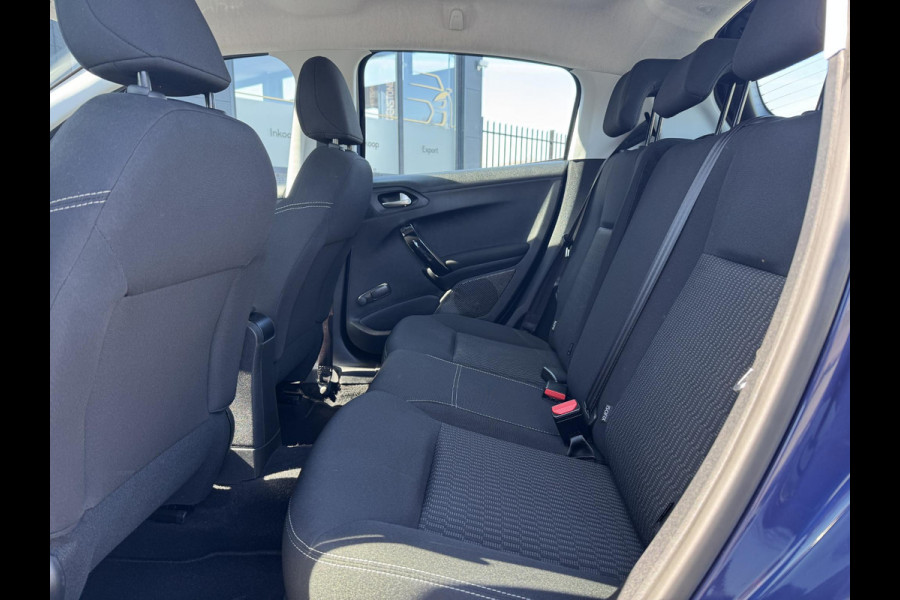 Peugeot 208 1.2 PureTech Blue Lion Navi,Airco,Cruise,Trekhaak,Pdc,Weinig KM,Dealer Onderhouden,Apk tot 03-2026
