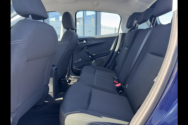 Peugeot 208 1.2 PureTech Blue Lion Navi,Airco,Cruise,Trekhaak,Pdc,Weinig KM,Dealer Onderhouden,Apk tot 03-2026