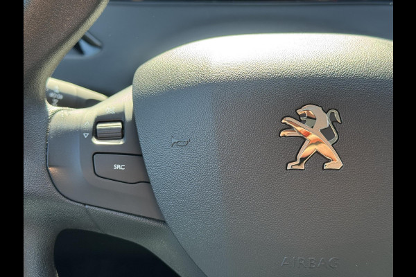 Peugeot 208 1.2 PureTech Blue Lion Navi,Airco,Cruise,Trekhaak,Pdc,Weinig KM,Dealer Onderhouden,Apk tot 03-2026
