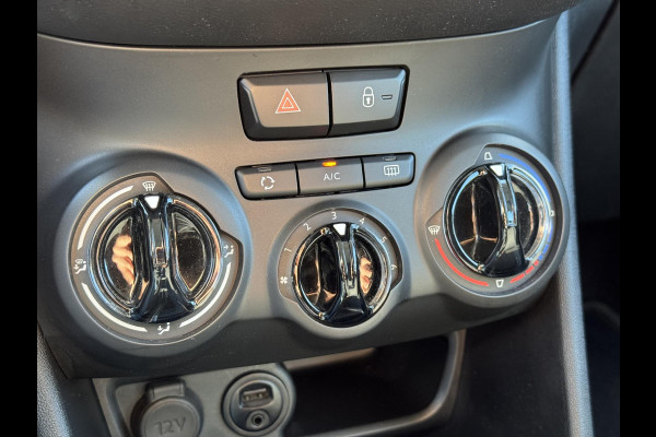Peugeot 208 1.2 PureTech Blue Lion Navi,Airco,Cruise,Trekhaak,Pdc,Weinig KM,Dealer Onderhouden,Apk tot 03-2026