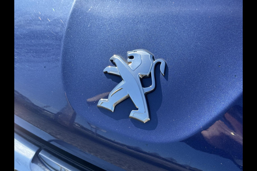 Peugeot 208 1.2 PureTech Blue Lion Navi,Airco,Cruise,Trekhaak,Pdc,Weinig KM,Dealer Onderhouden,Apk tot 03-2026