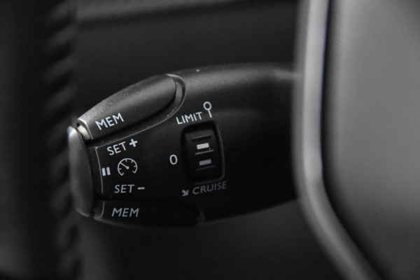 Peugeot 208 Edition *1ste Eigenaar*Navigatie*DAB*Park assist*