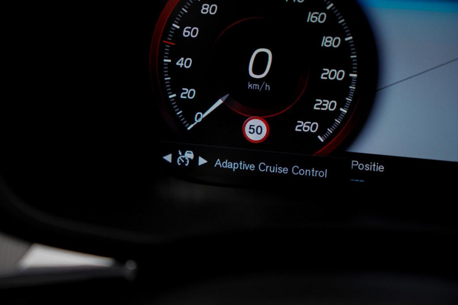 Volvo XC60 2.0 T8 Twin Engine AWD Polestar Engineered 405PK / Pano / NL Auto / Dealeronderhoud / Incl BTW / IntelliSafe