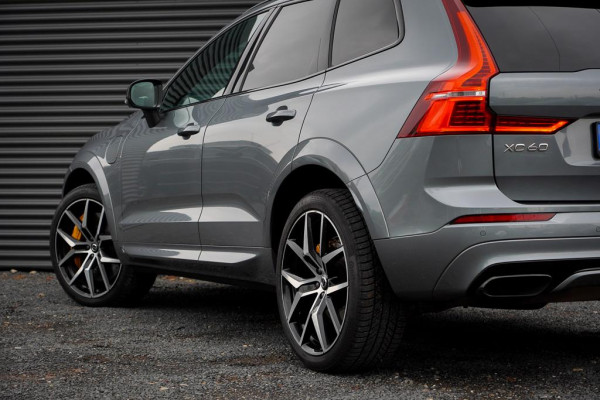Volvo XC60 2.0 T8 Twin Engine AWD Polestar Engineered 405PK / Pano / NL Auto / Dealeronderhoud / Incl BTW / IntelliSafe
