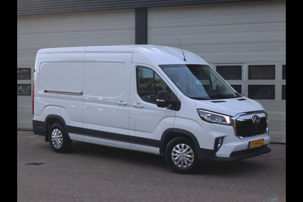 Maxus eDeliver 9 L3H2 89 kWh 204 pk - incl. Betimmering laadruimte + Sidebars + Trekhaak 1.500 kg Trekgewicht - 296 km WLPT - Camera