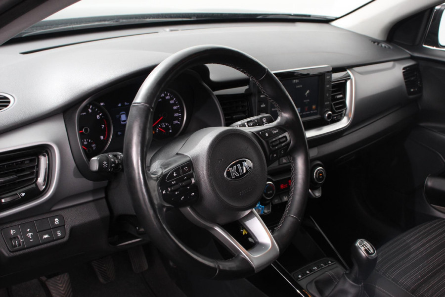 Kia Stonic 1.0 T-GDi Advance Navigatie Apple Carplay/Android Auto Camera Cruise Control Camera Lane Assist Parkeersensoren Voor + Achter Stoel/Stuurverwarming