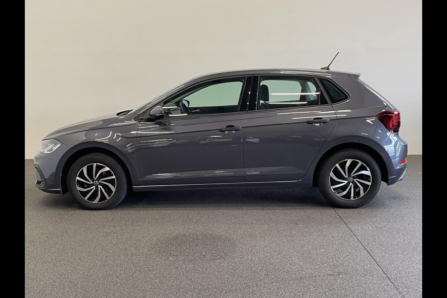 Volkswagen Polo 1.0 TSI DSG Life Navigatie Apple Carplay/Android Auto Camera Parkeersensoren Adaptive Cruise Control Stoelverwarming Virtual Cockpit Climate Control