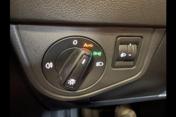 Volkswagen Polo 1.0 TSI DSG Life Navigatie Apple Carplay/Android Auto Camera Parkeersensoren Adaptive Cruise Control Stoelverwarming Virtual Cockpit Climate Control