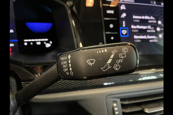 Volkswagen Polo 1.0 TSI DSG Life Navigatie Apple Carplay/Android Auto Camera Parkeersensoren Adaptive Cruise Control Stoelverwarming Virtual Cockpit Climate Control