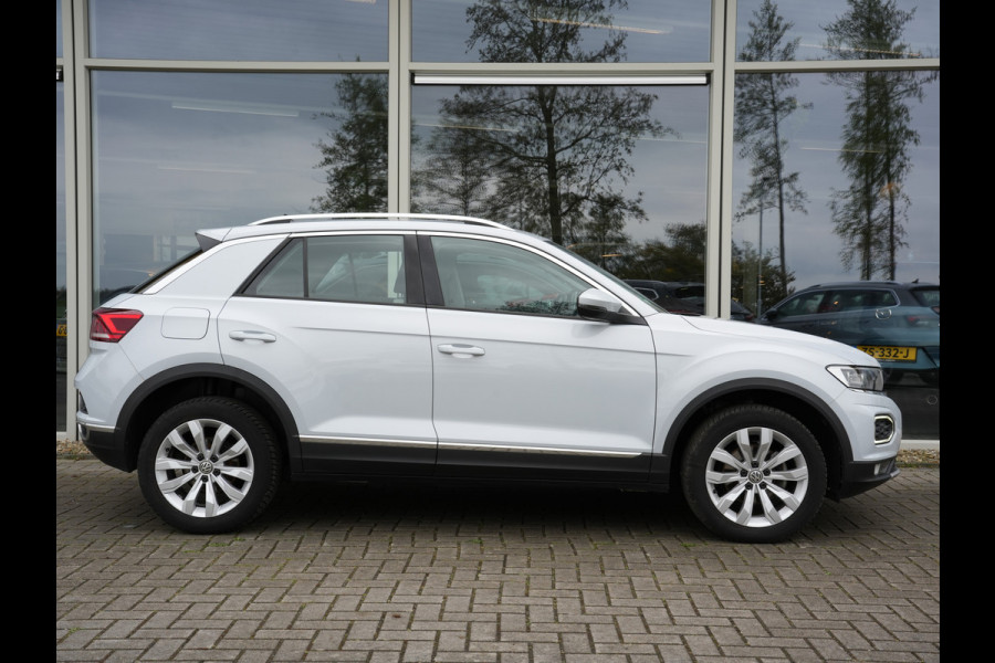 Volkswagen T-Roc 1.5 TSI Sport | Navigatie | Virtual | DAB | Climate Control | Led