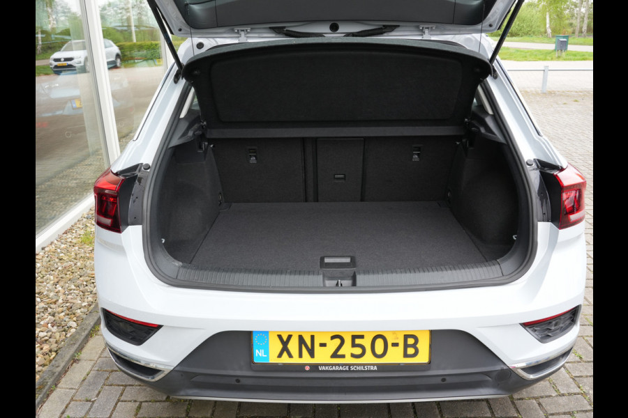 Volkswagen T-Roc 1.5 TSI Sport | Navigatie | Virtual | DAB | Climate Control | Led