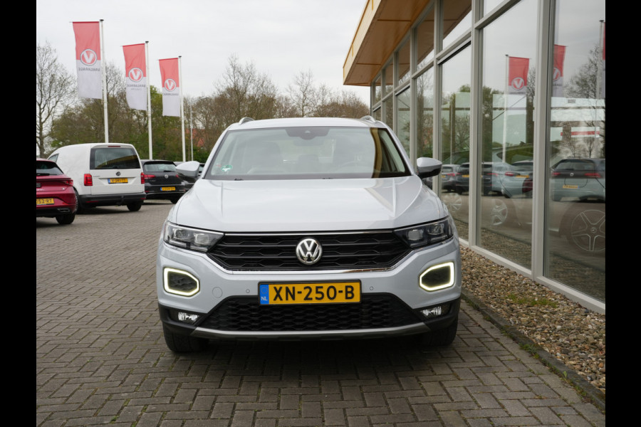 Volkswagen T-Roc 1.5 TSI Sport | Navigatie | Virtual | DAB | Climate Control | Led