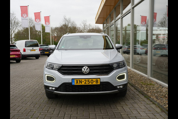 Volkswagen T-Roc 1.5 TSI Sport | Navigatie | Virtual | DAB | Climate Control | Led