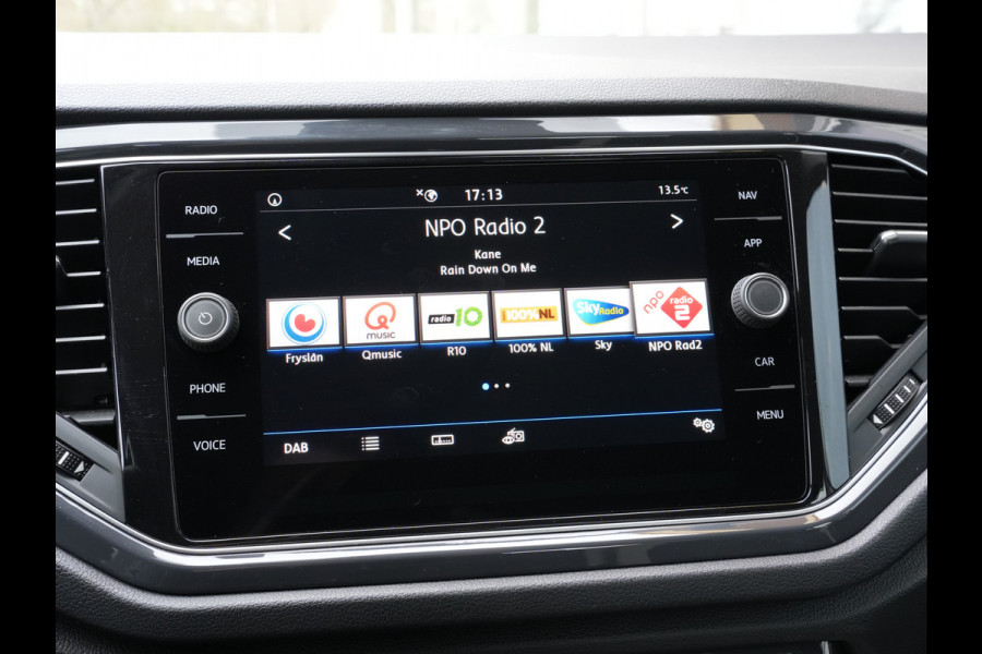 Volkswagen T-Roc 1.5 TSI Sport | Navigatie | Virtual | DAB | Climate Control | Led