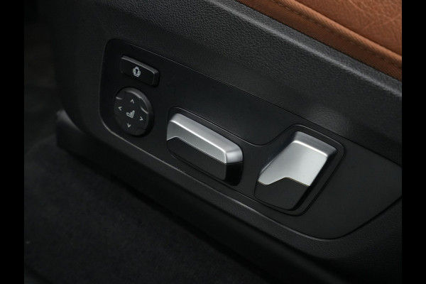 BMW iX3 High Executive 80 kWh 285pk Panorama Navigatie Trekhaak Stoelverwarming 115
