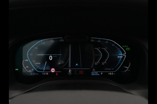 BMW iX3 High Executive 80 kWh 285pk Panorama Navigatie Trekhaak Stoelverwarming 115