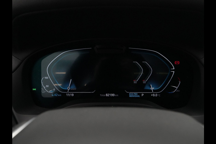BMW iX3 High Executive 80 kWh 285pk Panorama Navigatie Trekhaak Stoelverwarming 115