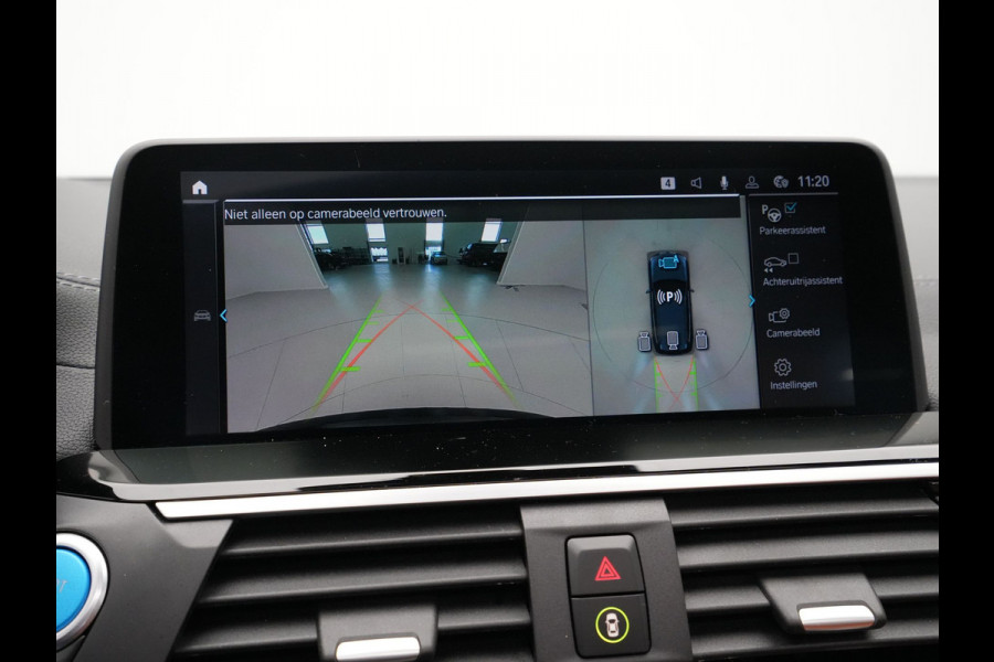 BMW iX3 High Executive 80 kWh 285pk Panorama Navigatie Trekhaak Stoelverwarming 115